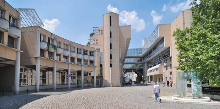 École Polytechnique school landscape